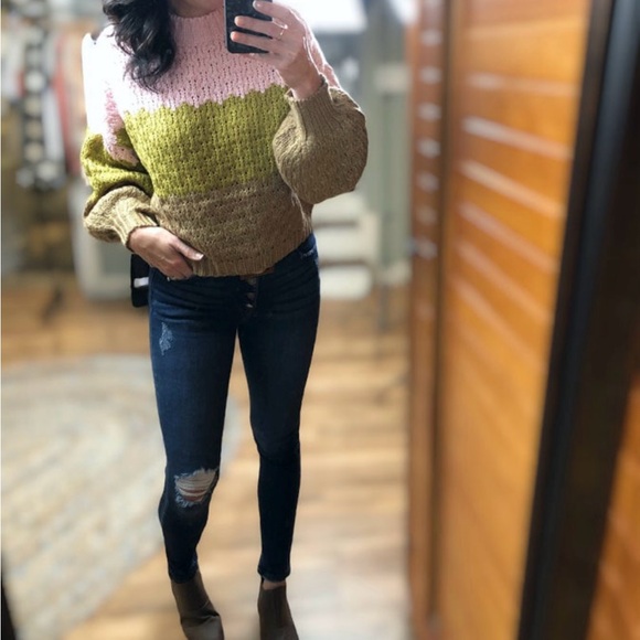 ColorBlock Knit Sweater - Picture 2 of 9